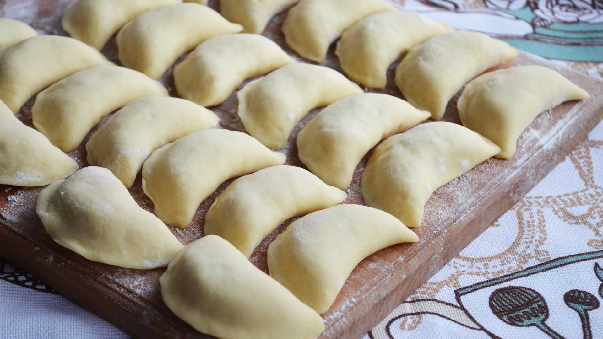 Нежные вареники с картошкой на кефире-Шаг 10