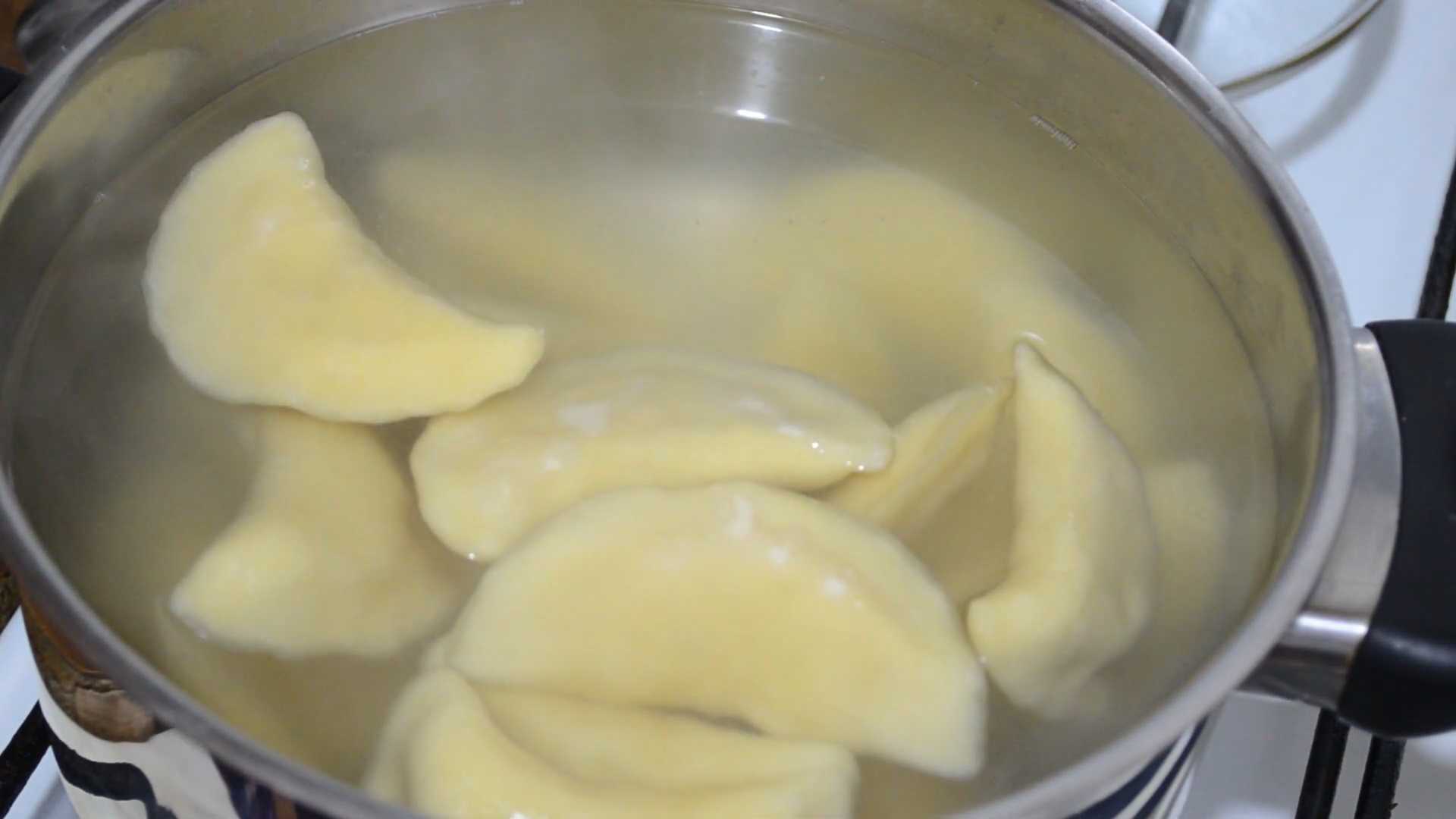 Нежные вареники с картошкой на кефире-Шаг 9