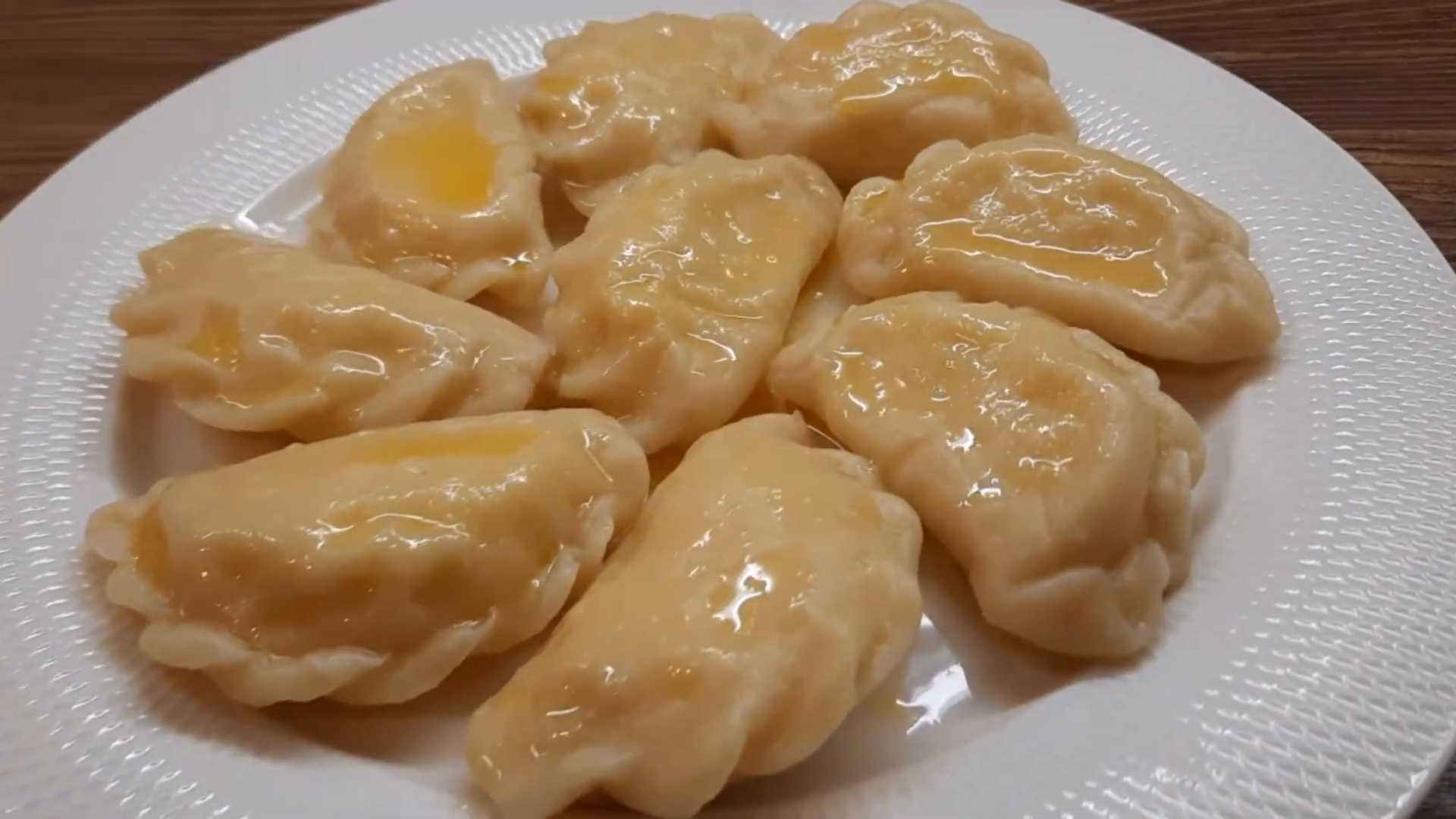 Вареники с творогом и сыром-Шаг 11
