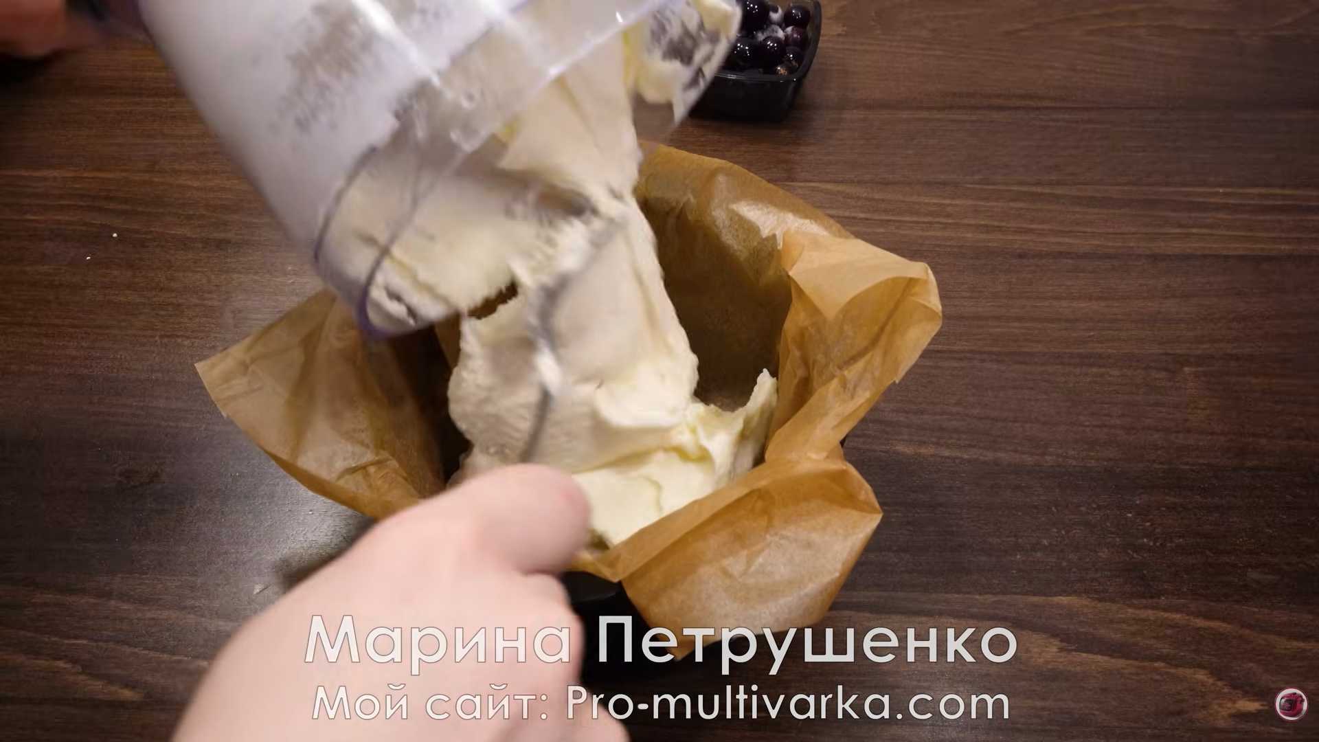 Творожная запеканка в аэрогриле с ягодами-Шаг 2