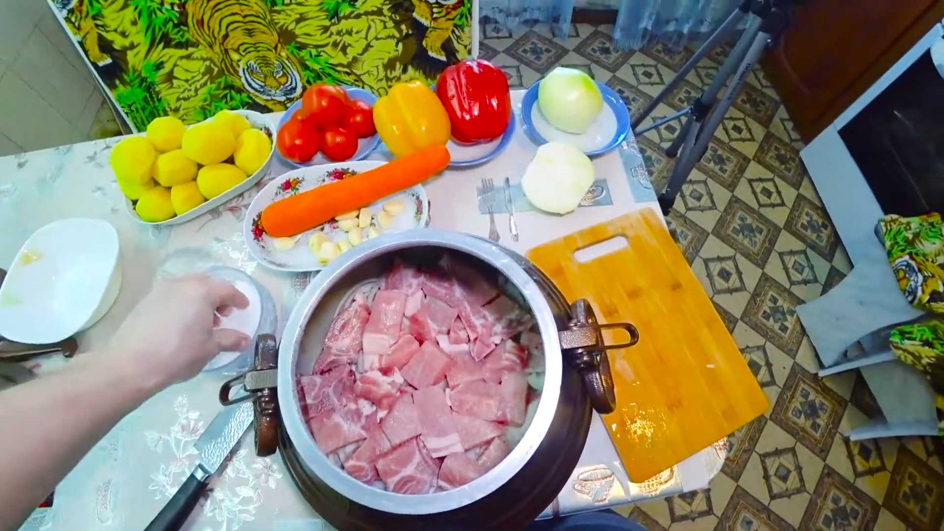 Шурпа из свинины в афганском казане-Шаг 4