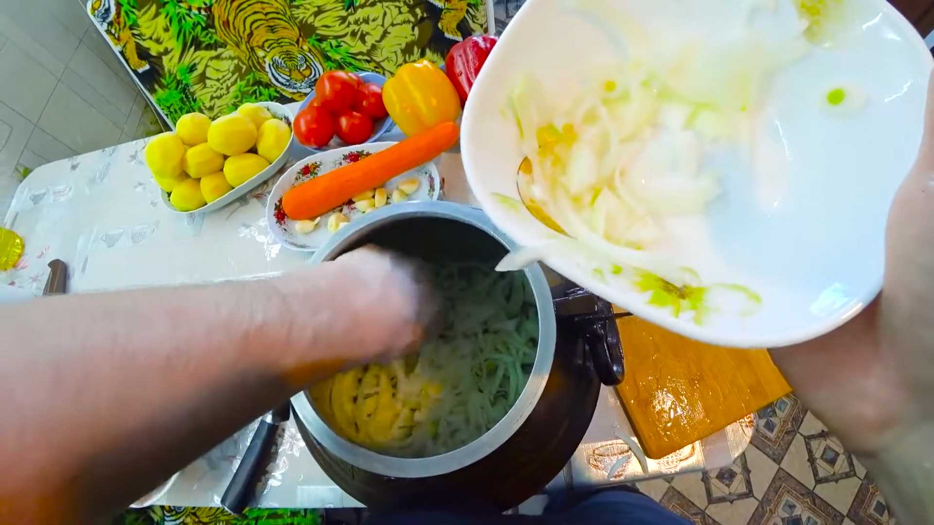 Шурпа из свинины в афганском казане-Шаг 3