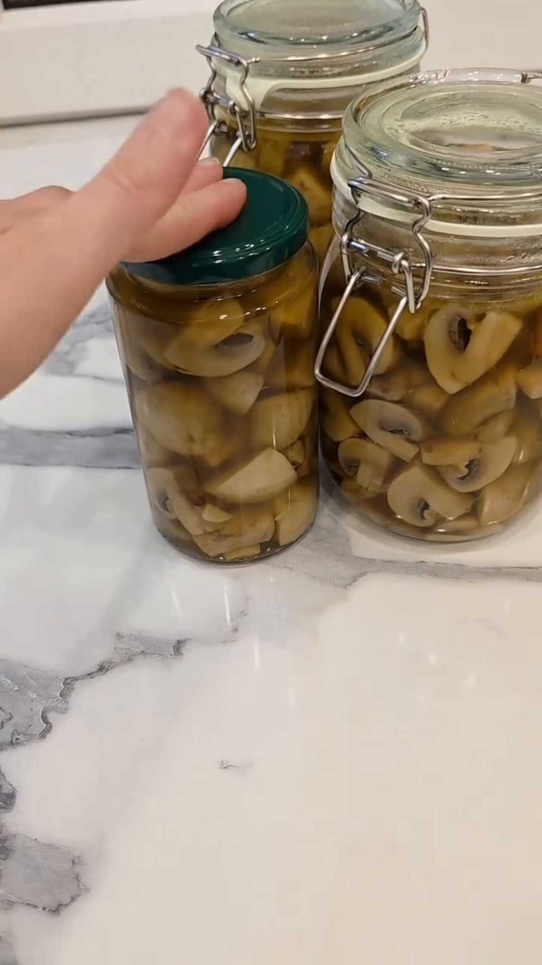 Маринованные шампиньоны с чесноком и специями-Шаг 7