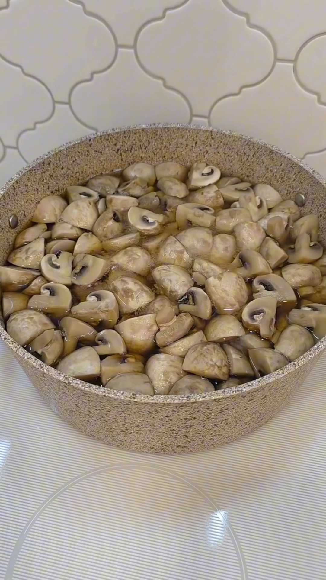 Маринованные шампиньоны с чесноком и специями-Шаг 3