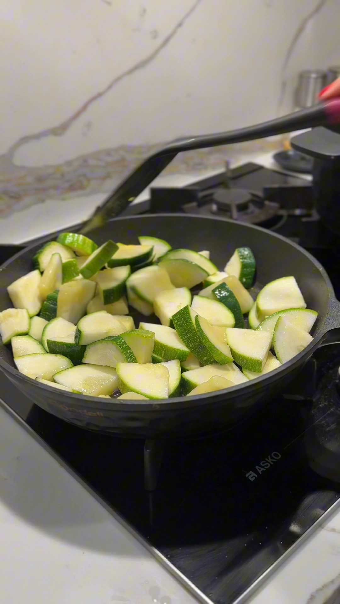 Овощное рагу с баклажанами и кабачками-Шаг 2
