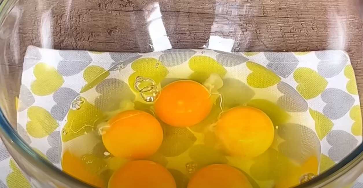 Бисквитный торт со сливочно-кокосовым кремом-Шаг 1