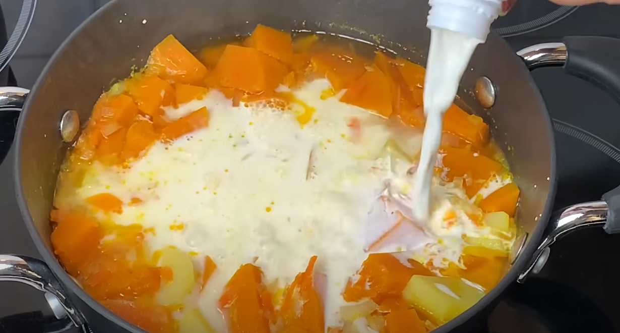 Классический тыквенный суп со сливками и картошкой-Шаг 14