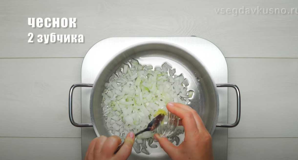 Классический щавелевый суп с яйцом и курицей-Шаг 2