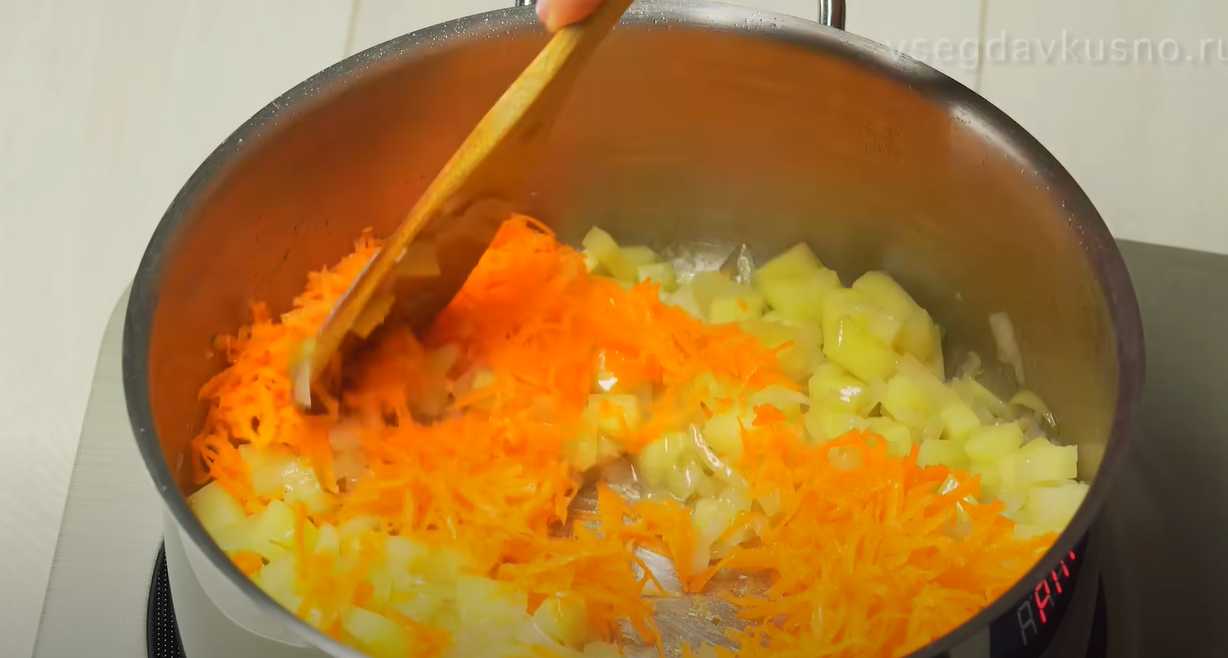Классический щавелевый суп с яйцом и курицей-Шаг 4