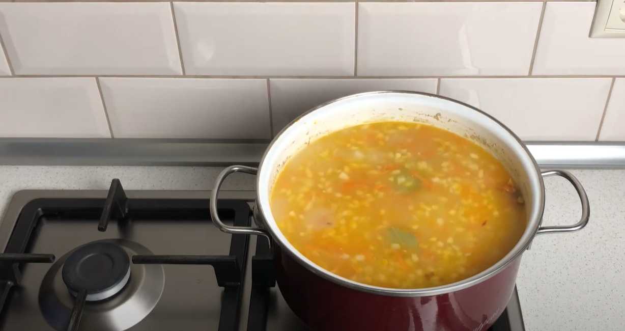 Классический гороховый суп с копчеными ребрышками-Шаг 12