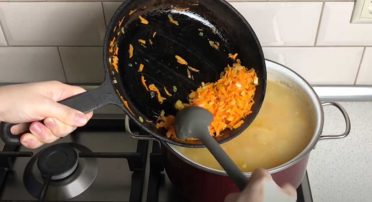 Классический гороховый суп с копчеными ребрышками-Шаг 11