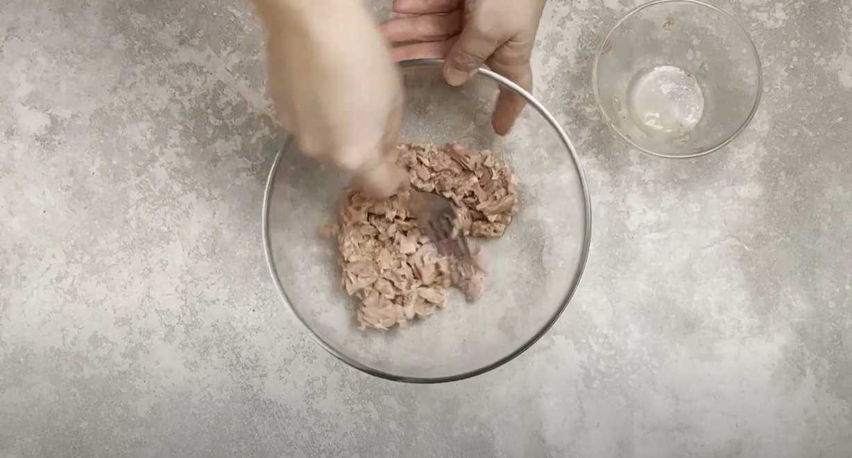 Классический рыбный салат-Шаг 1