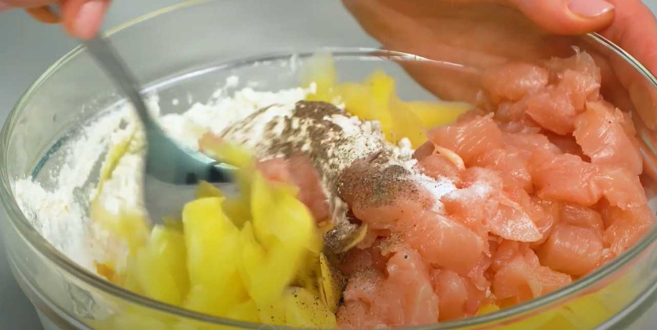 Картофельная запеканка с курицей в сковороде-Шаг 3