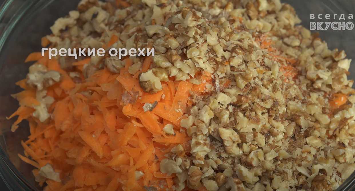 Морковный торт с грецкими орехами и изюмом-Шаг 6