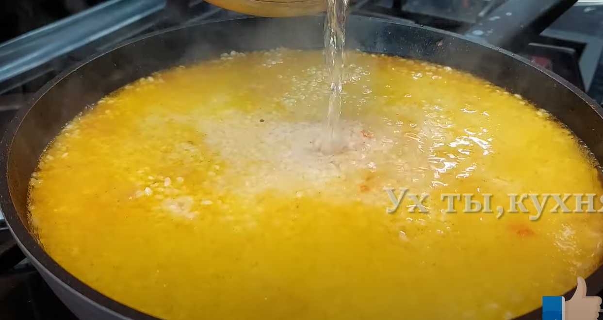 Плов с курицей на сковороде-Шаг 10