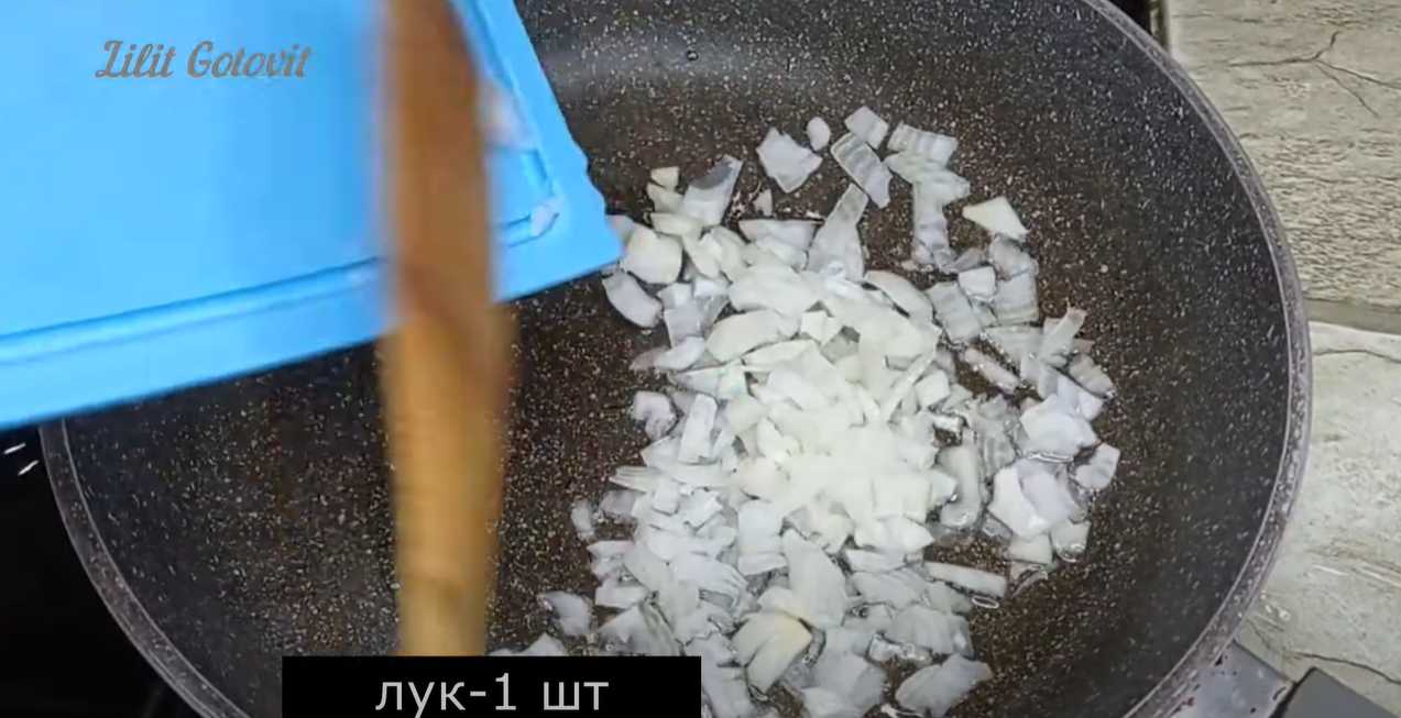 Простая паста с томатным соусом-Шаг 2