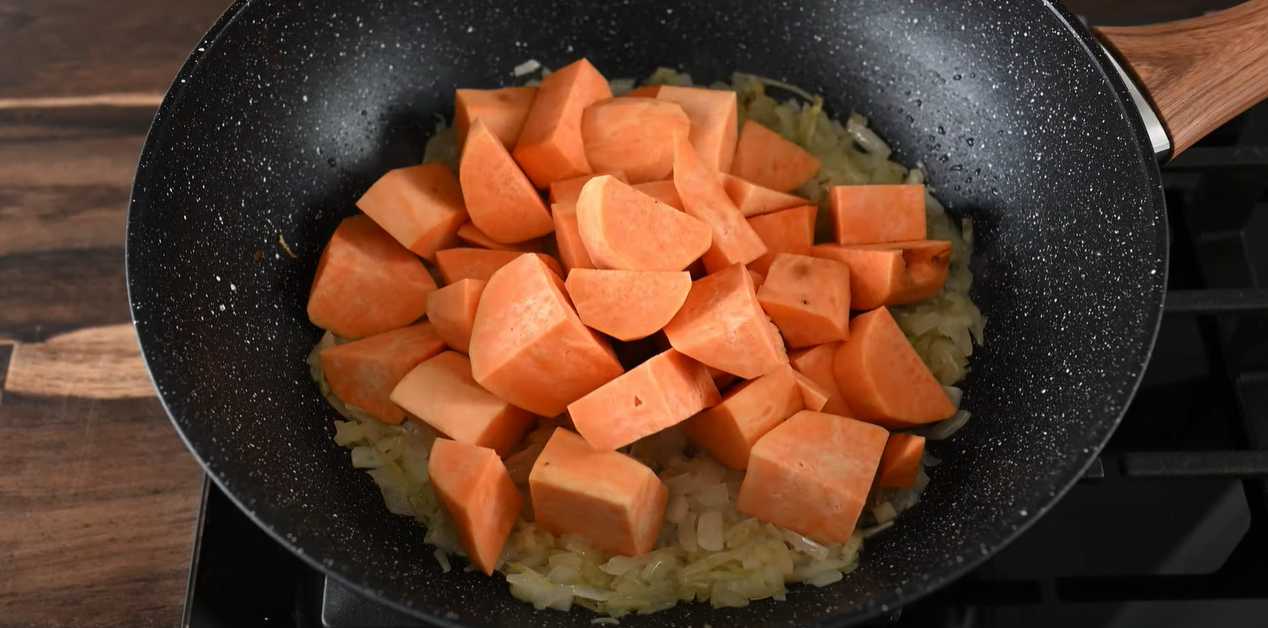 Сладкий картофель в кокосовом молоке-Шаг 4