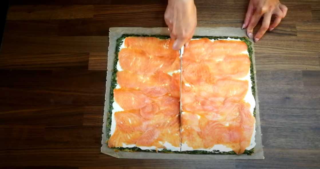 Рулет из шпината, лосося и сыра-Шаг 6