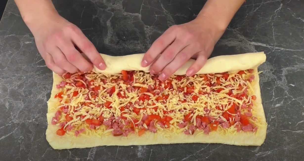 Пышные завитушки с сытной начинкой-Шаг 6