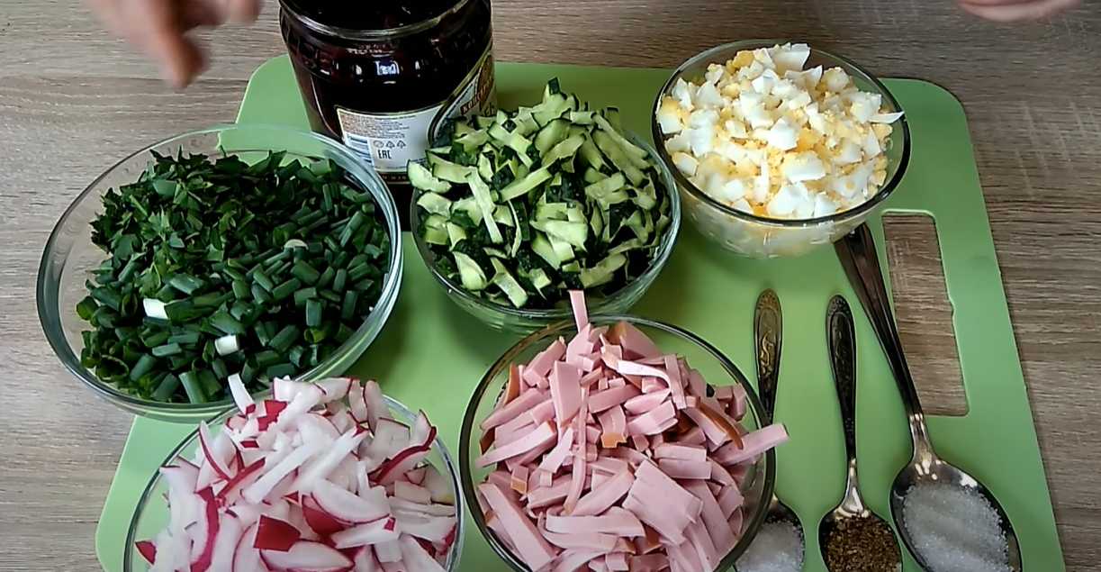 Холодный борщ с маринованной свеклой из банки-Шаг 2