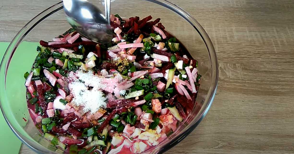 Холодный борщ с маринованной свеклой из банки-Шаг 4