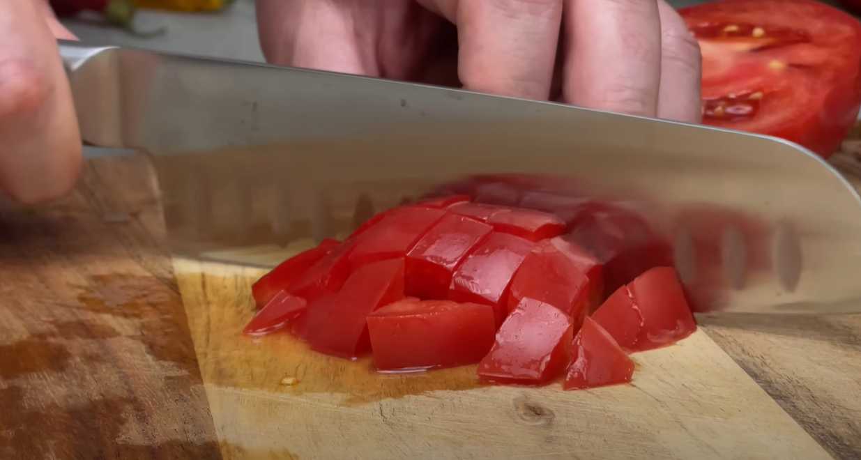 Оладьи из капусты и овощей с сырным соусом-Шаг 2