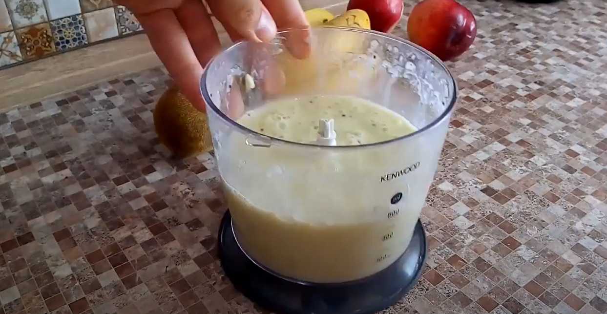 Молочный смузи из банана и киви-Шаг 5