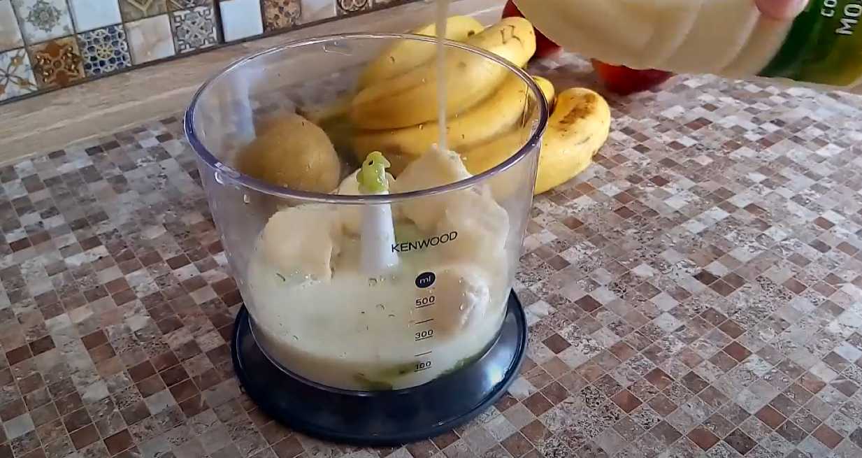 Молочный смузи из банана и киви-Шаг 4