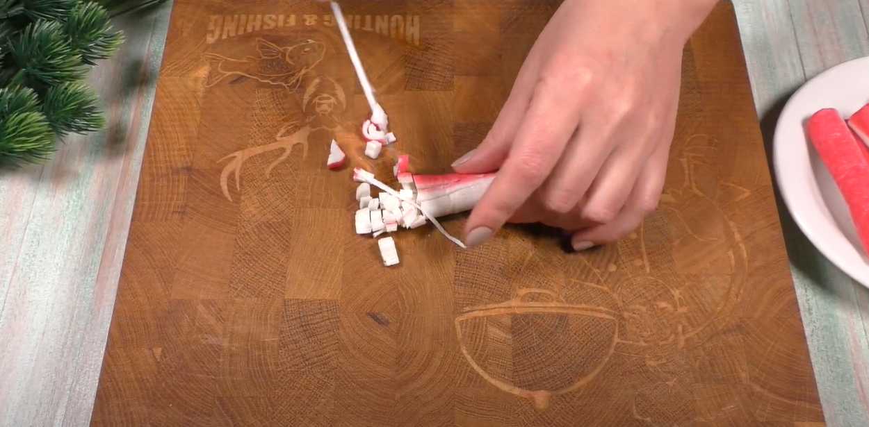 Крабовый салат с сыром и морковью по-корейски-Шаг 1