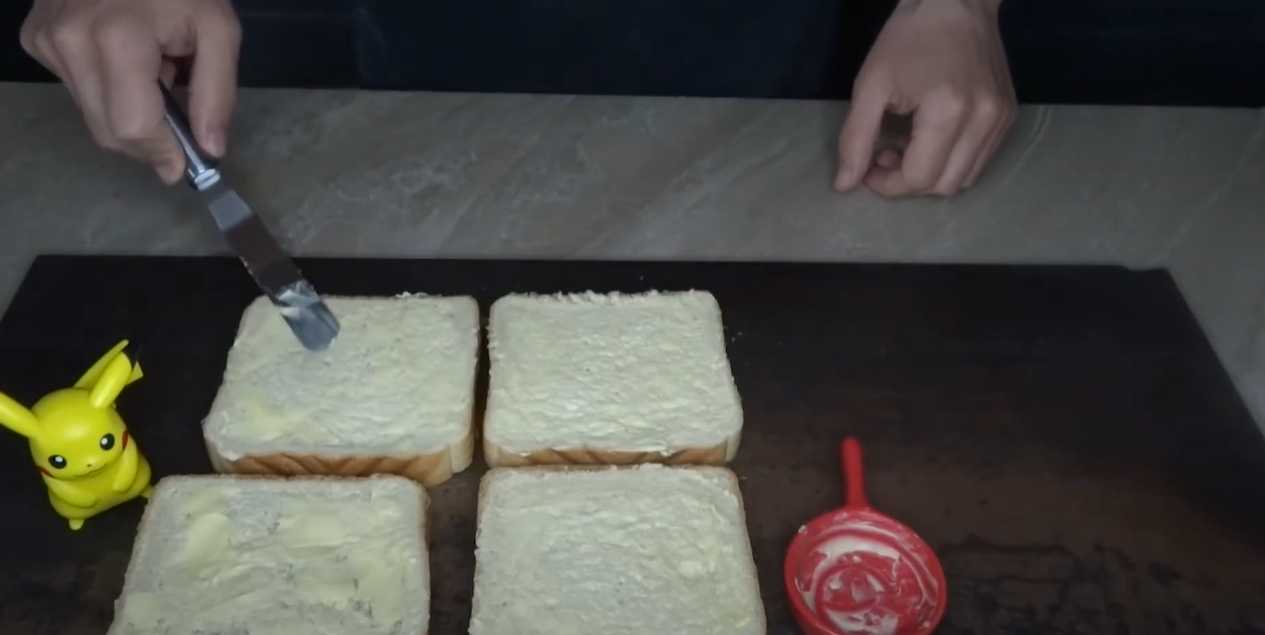 Классический сэндвич с джемом и арахисовой пастой-Шаг 2