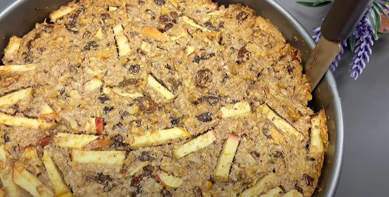 Яблочный пирог без муки и сахара-Шаг 9