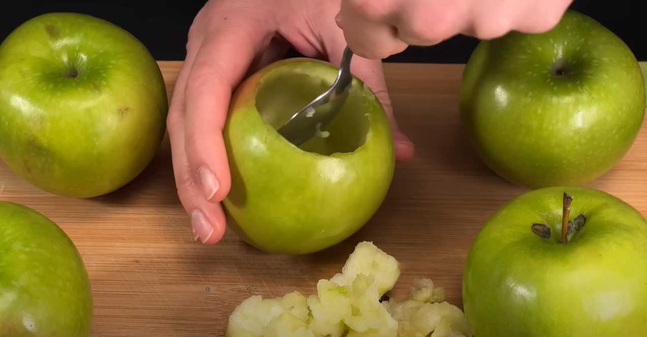 Печеные яблоки с орехами и изюмом-Шаг 1