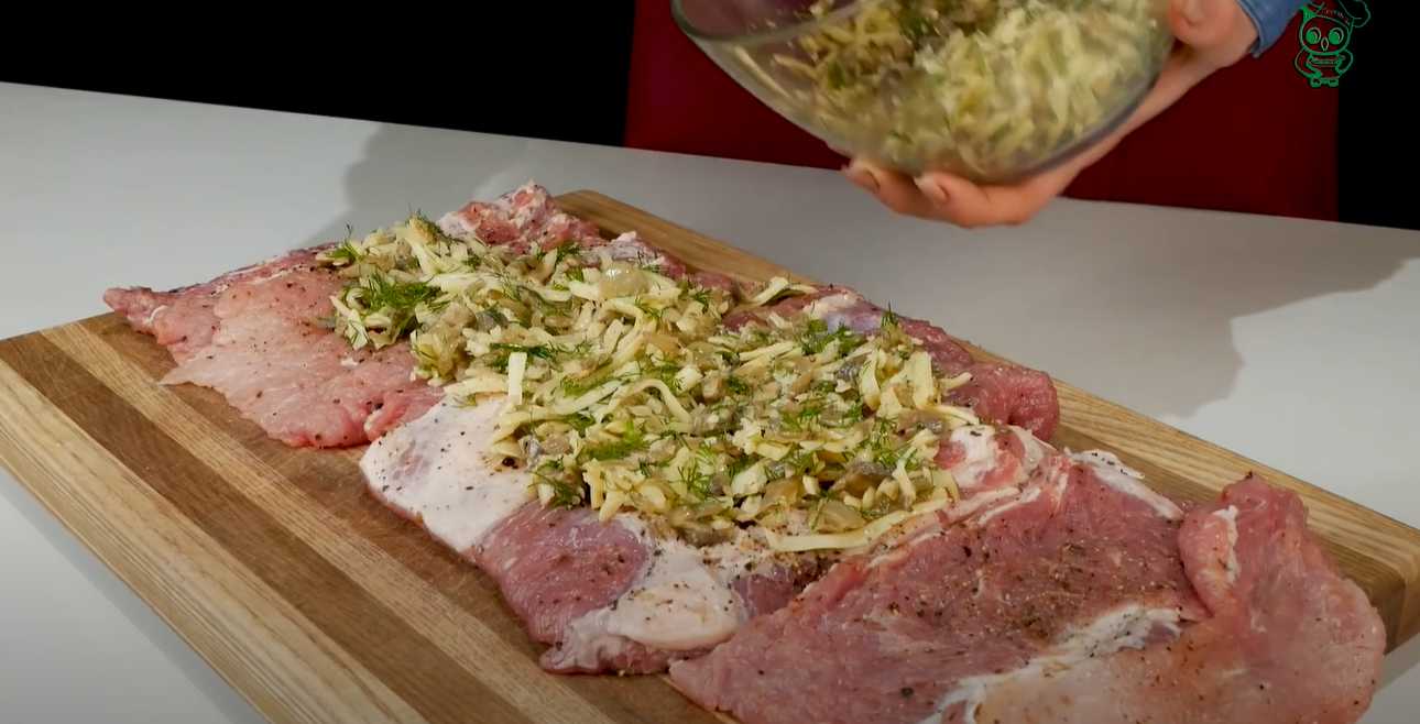 Мясной рулет с виным соусом-Шаг 9