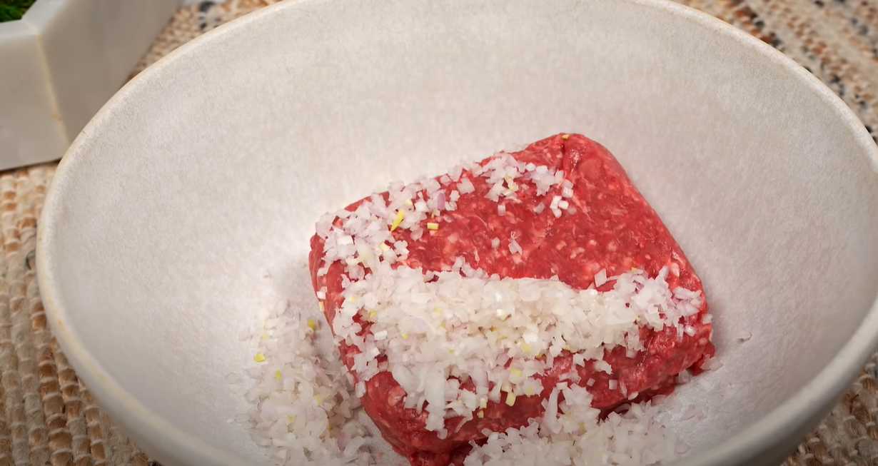 Лепешки с мясом на сковороде-Шаг 2