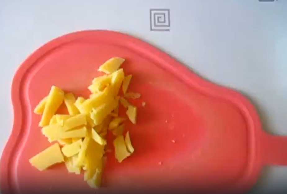 Окрошка с редькой и картофелем на воде с майонезом-Шаг 3