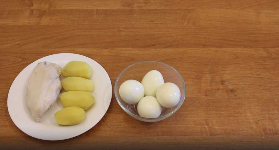 Окрошка на кефире с курицей-Шаг 1