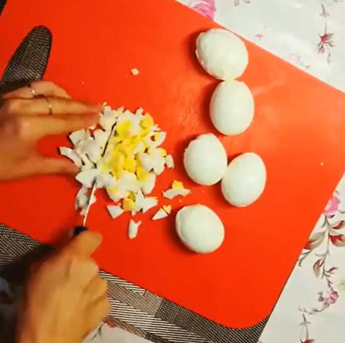 Окрошка с колбасой на воде с майонезом и уксусом-Шаг 1