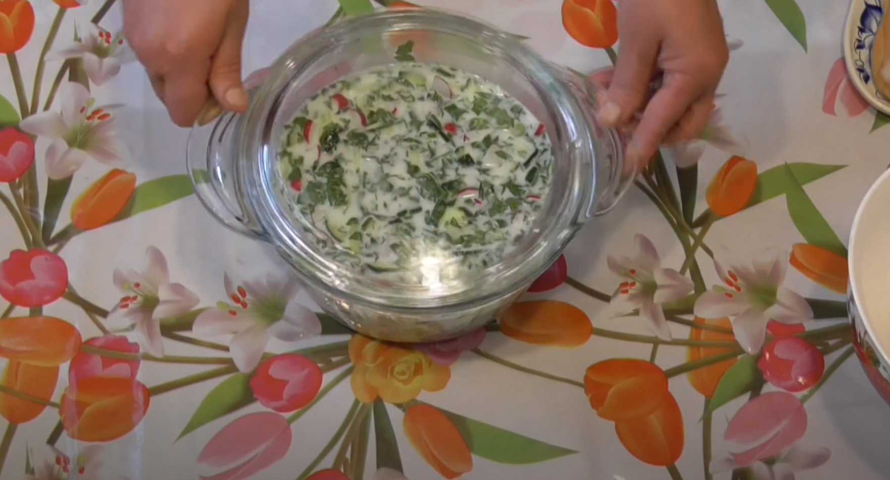 Окрошка с редиской на кефире-Шаг 9