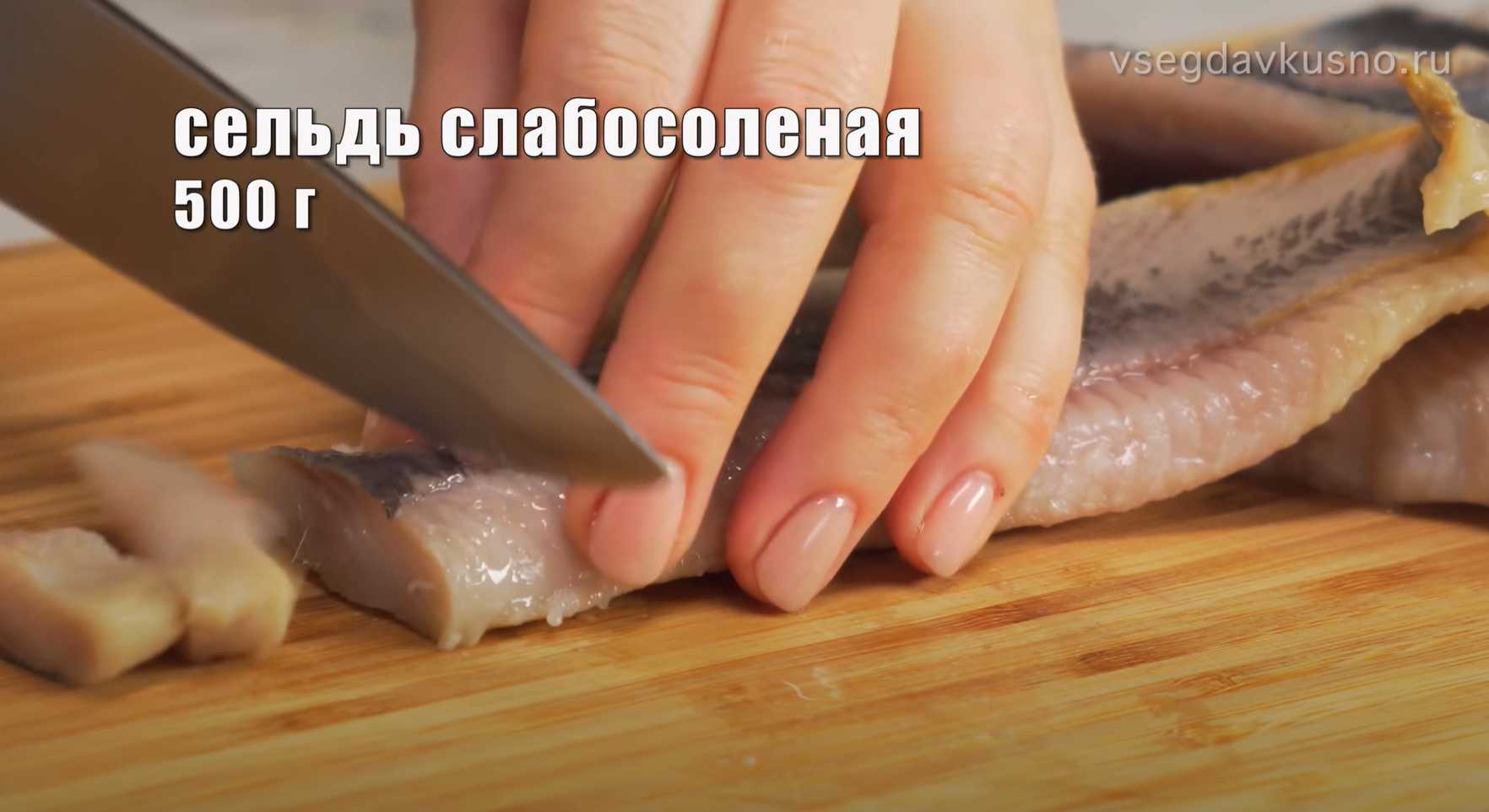 Картофельный салат с сельдью и солёными огурчиками-Шаг 7