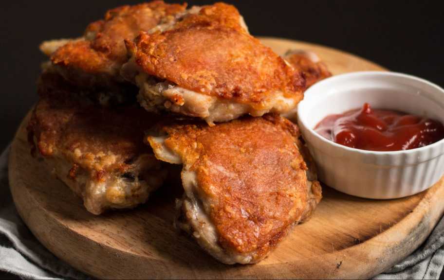 Новый рецепт: Жареная курица с хрустящей корочкой — Eda.Video