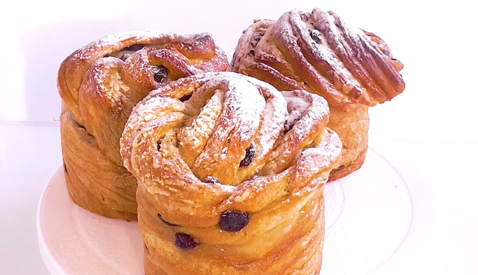 Изображение блюда: Кулич Краффин из слоеного теста — Eda.Video