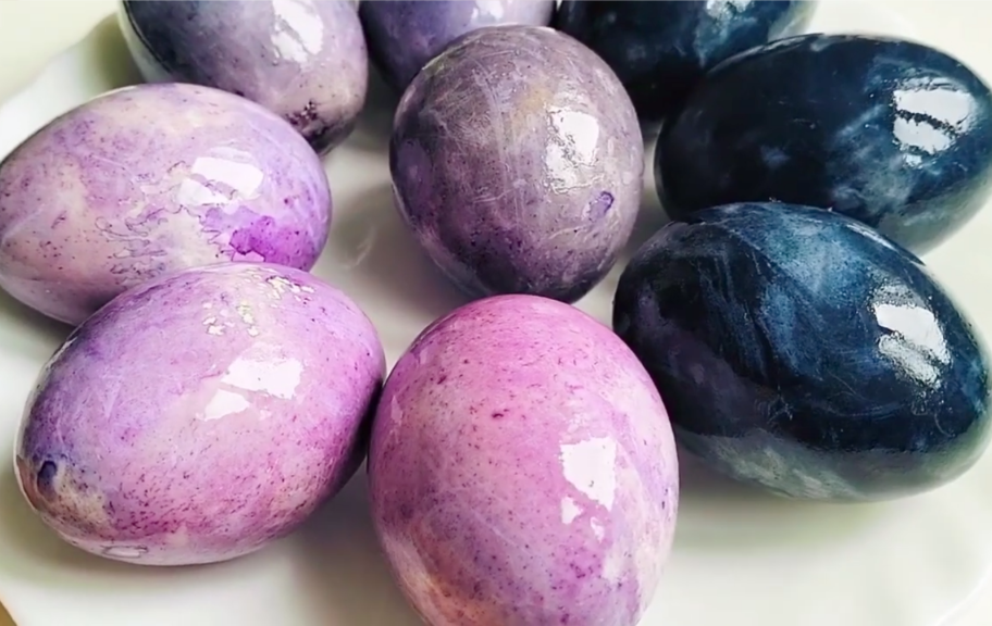 Новый рецепт: Яйца на Пасху в каркаде — Eda.Video