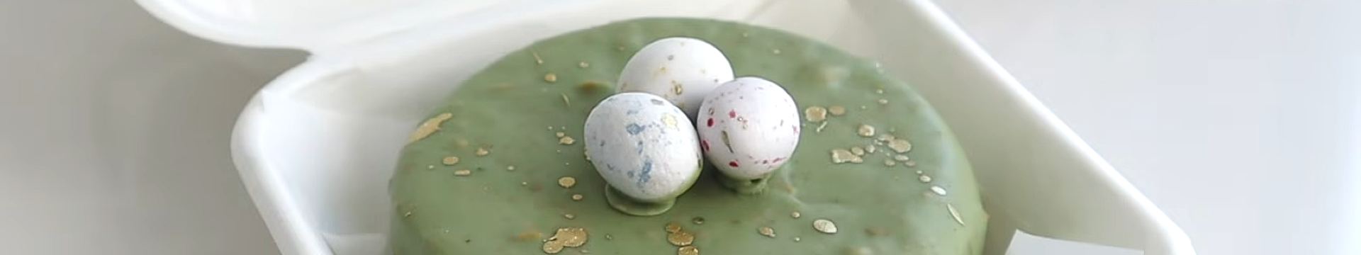 Творожная бенто пасха с фисташковой глазурью — Eda.Video