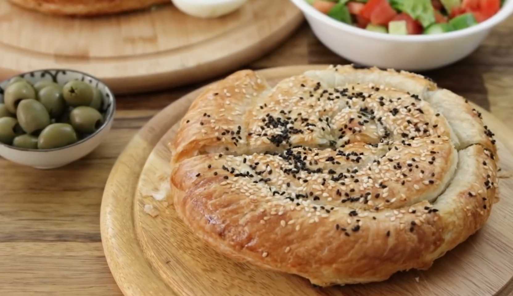 Изображение блюда: Улитка с сыром и шпинатом — Eda.Video