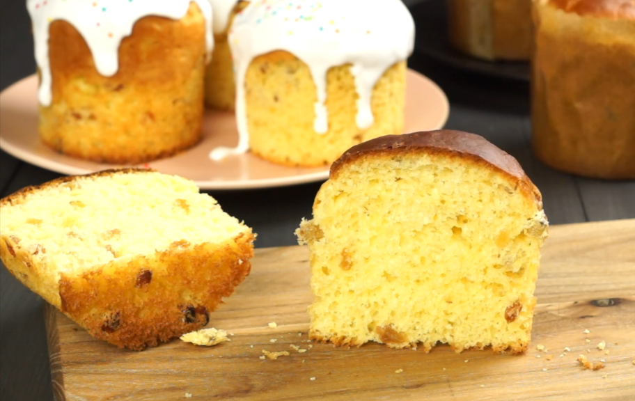 Рецепт: Классический пасхальный кулич с изюмом и коньяком