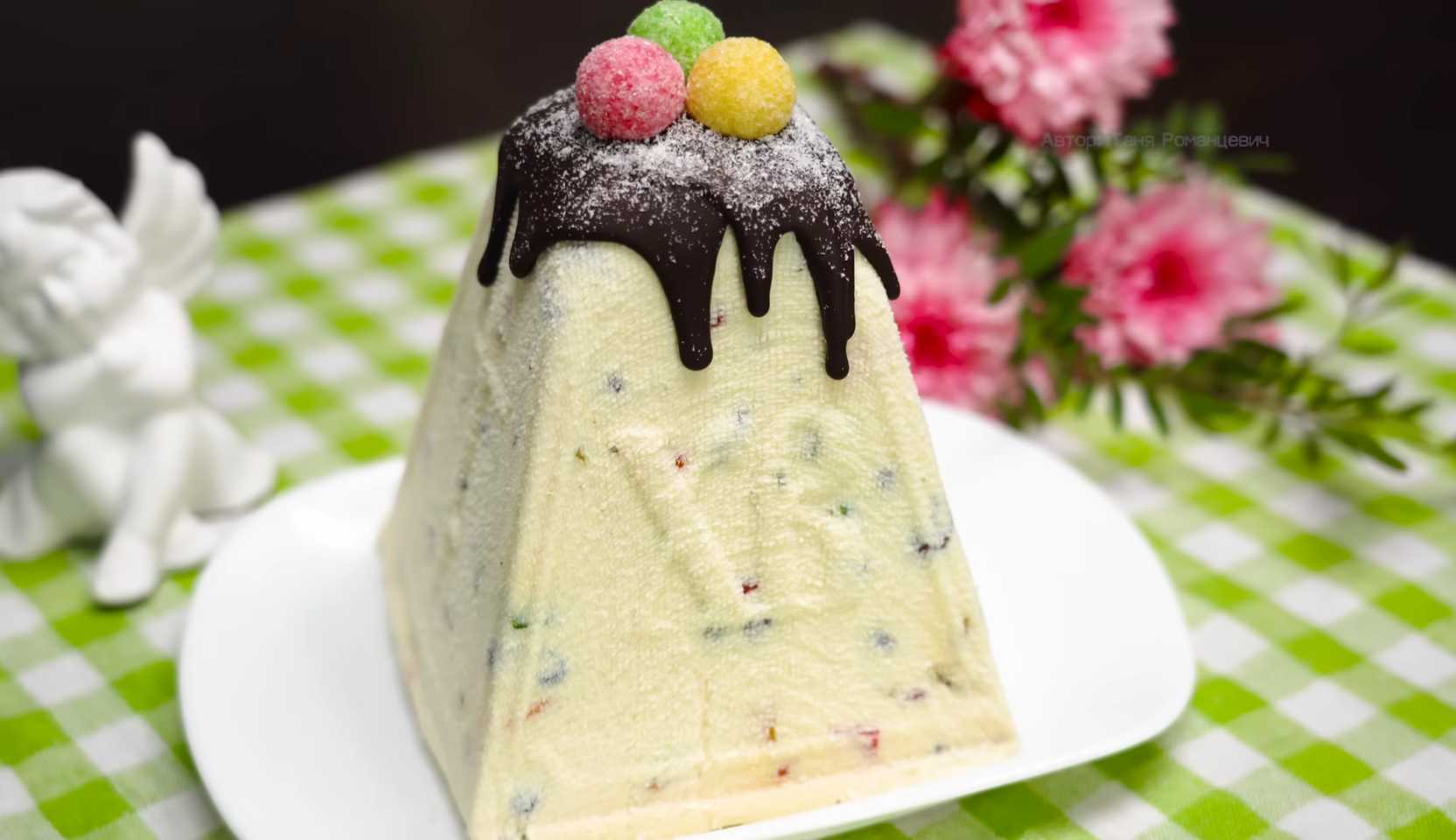 Изображение блюда: Творожная пасха с цукатами — Eda.Video