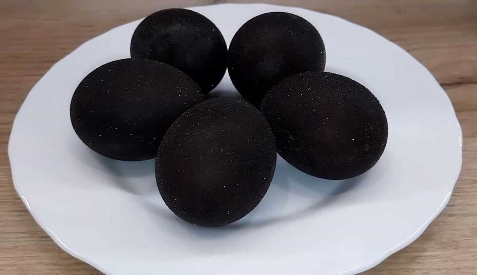 Изображение блюда: Волшебное черное пасхальное яйцо — Eda.Video