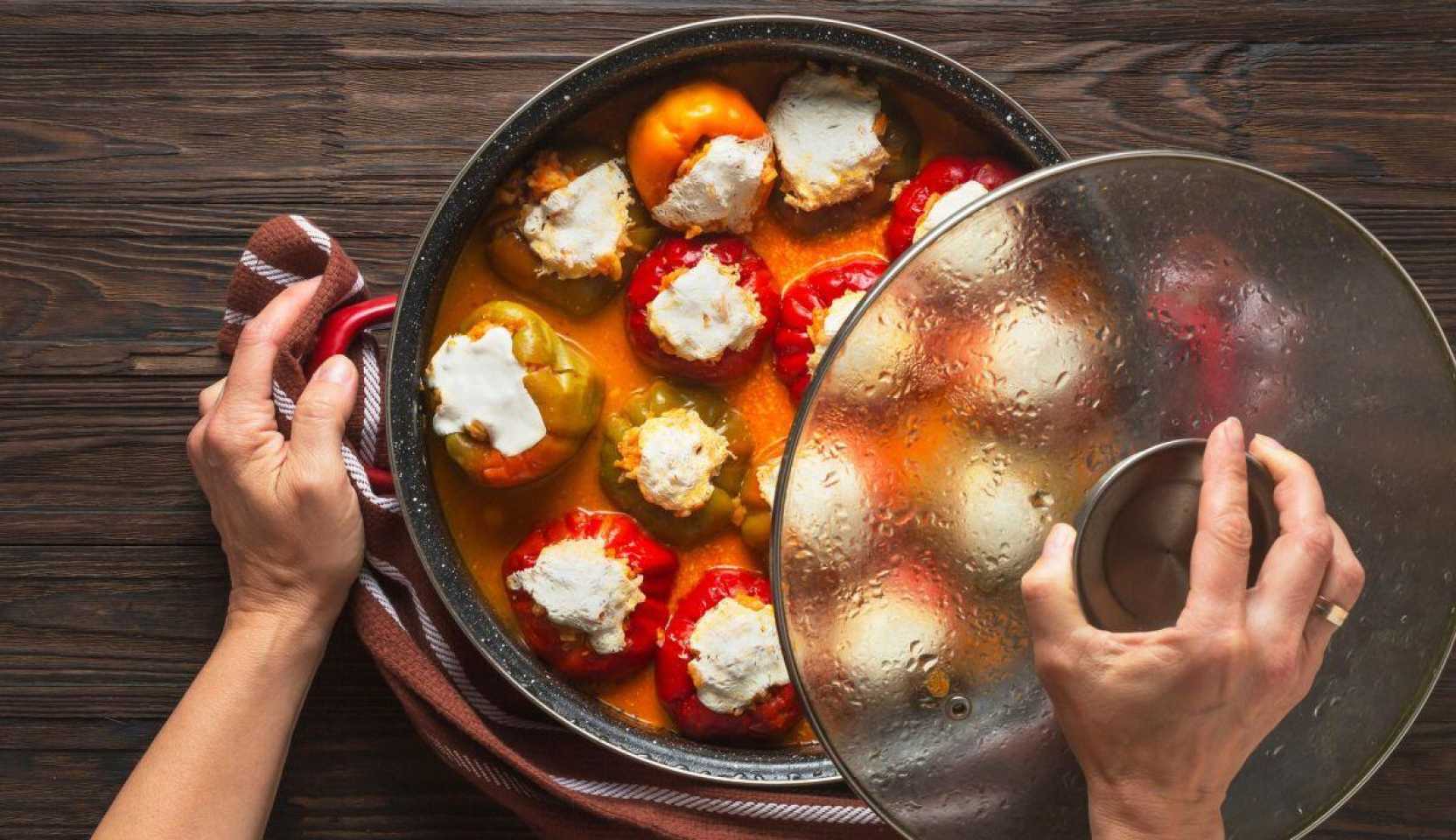 Изображение блюда: Фаршированные перцы с мясом и рисом — Eda.Video