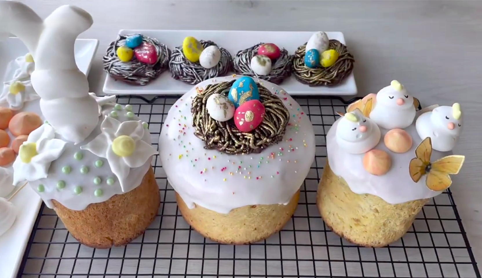 Изображение блюда: Пасхальный кулич на сливках — Eda.Video