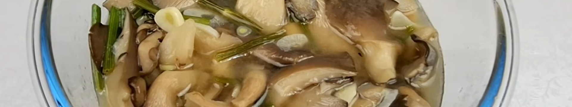 Маринованные вешенки с чесноком и зеленью — Eda.Video